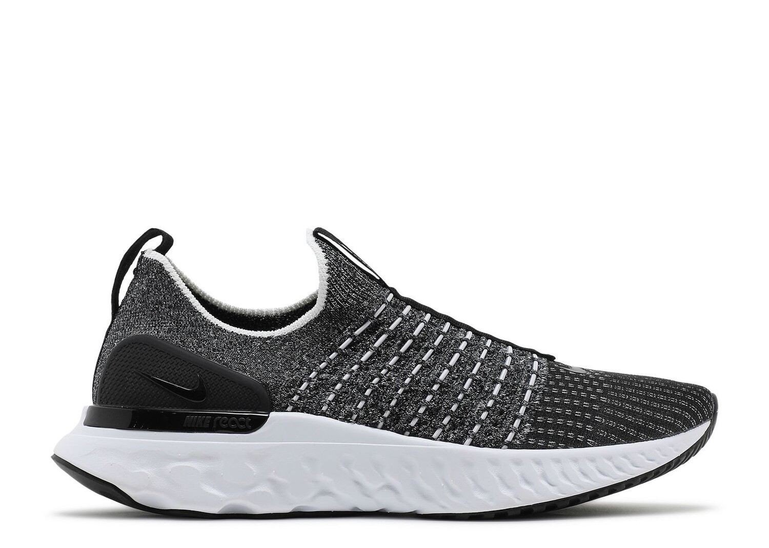 

Кроссовки Nike Wmns React Phantom Run Flyknit 2 'Oreo', черный