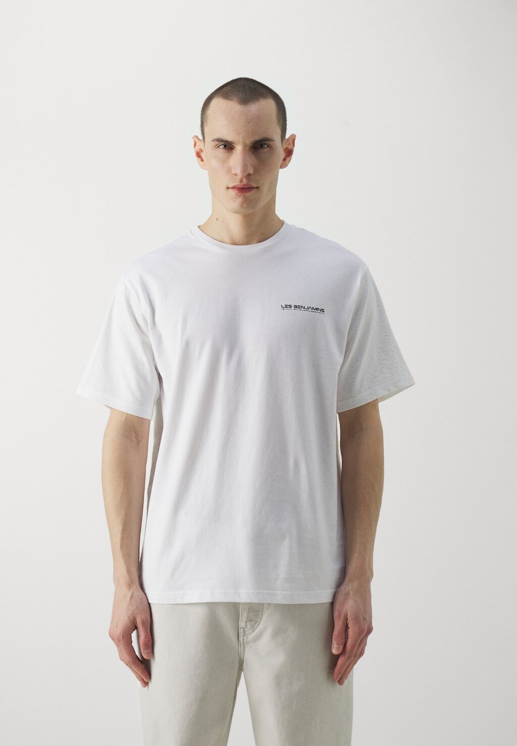 

Футболка с принтом RELAXED TEE UNISEX Les Benjamins, белый