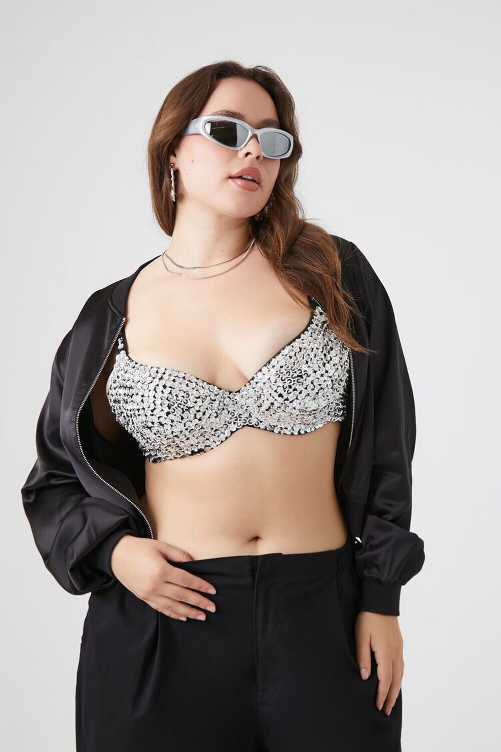 

Атласный бомбер больших размеров Forever 21, черный