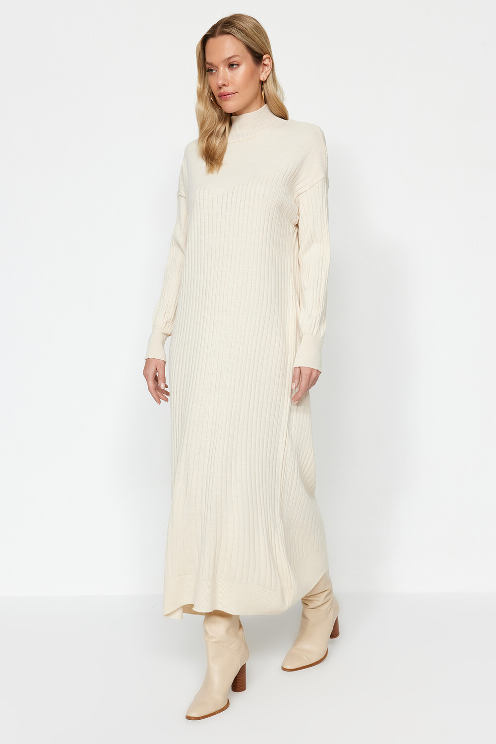 

Платье - Бежевое - Свободное Trendyol Modest, бежевый