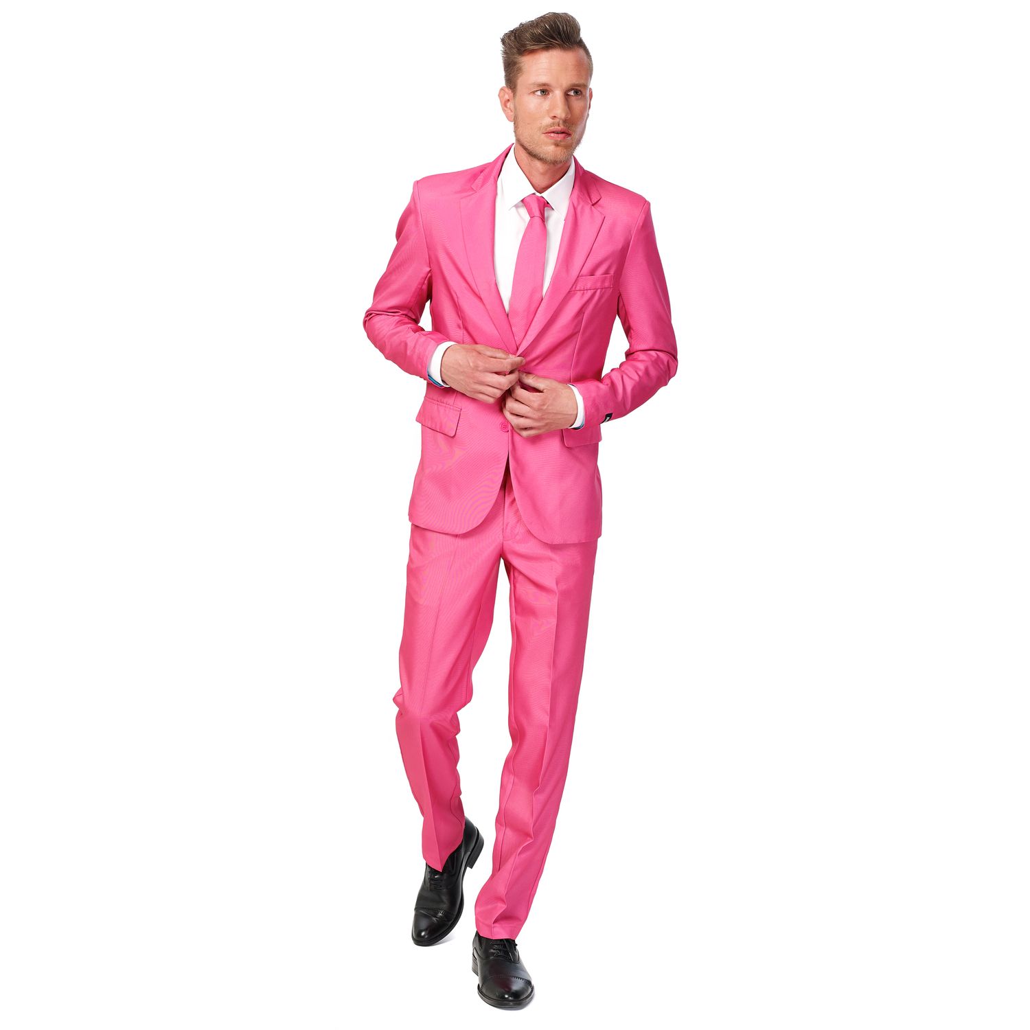 Розовый костюм