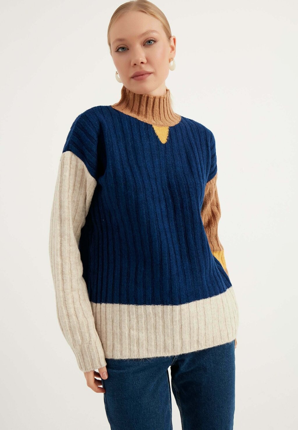 

Вязаный свитер WITH MULTIPLE COLORS Herita, цвет dark blue