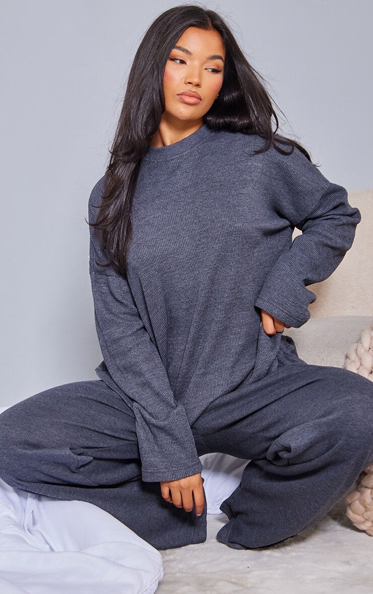 

PrettyLittleThing Темно-серая вафельная футболка оверсайз с длинными рукавами, Серый