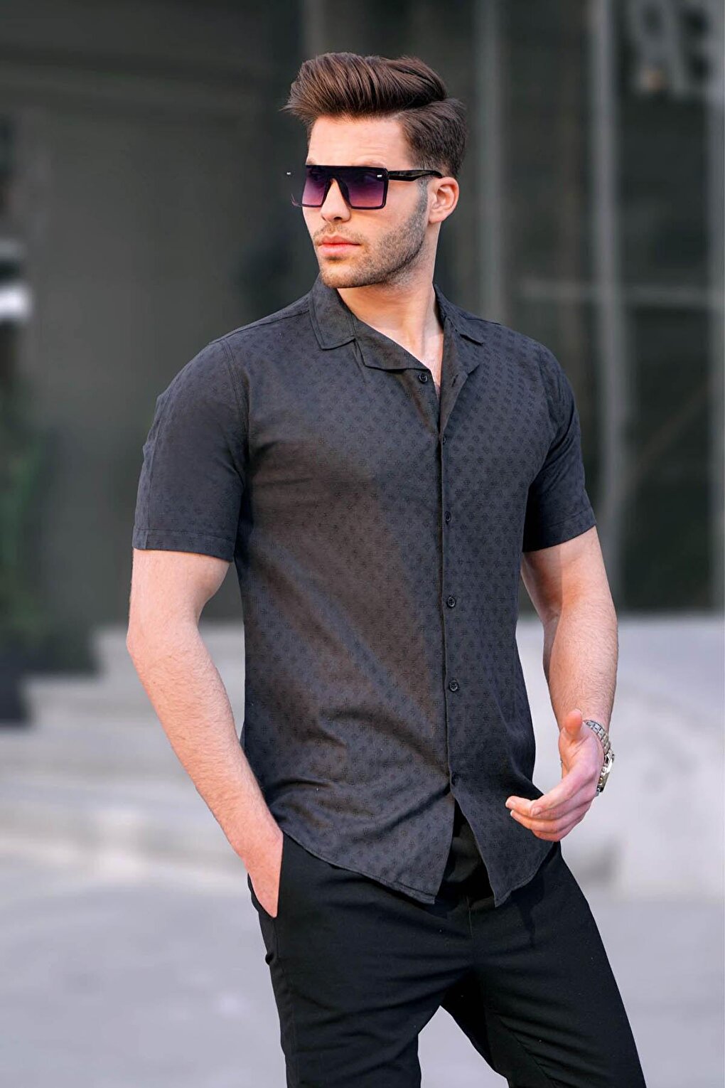 Черная приталенная мужская рубашка с коротким рукавом из 100% хлопка 5585 MADMEXT