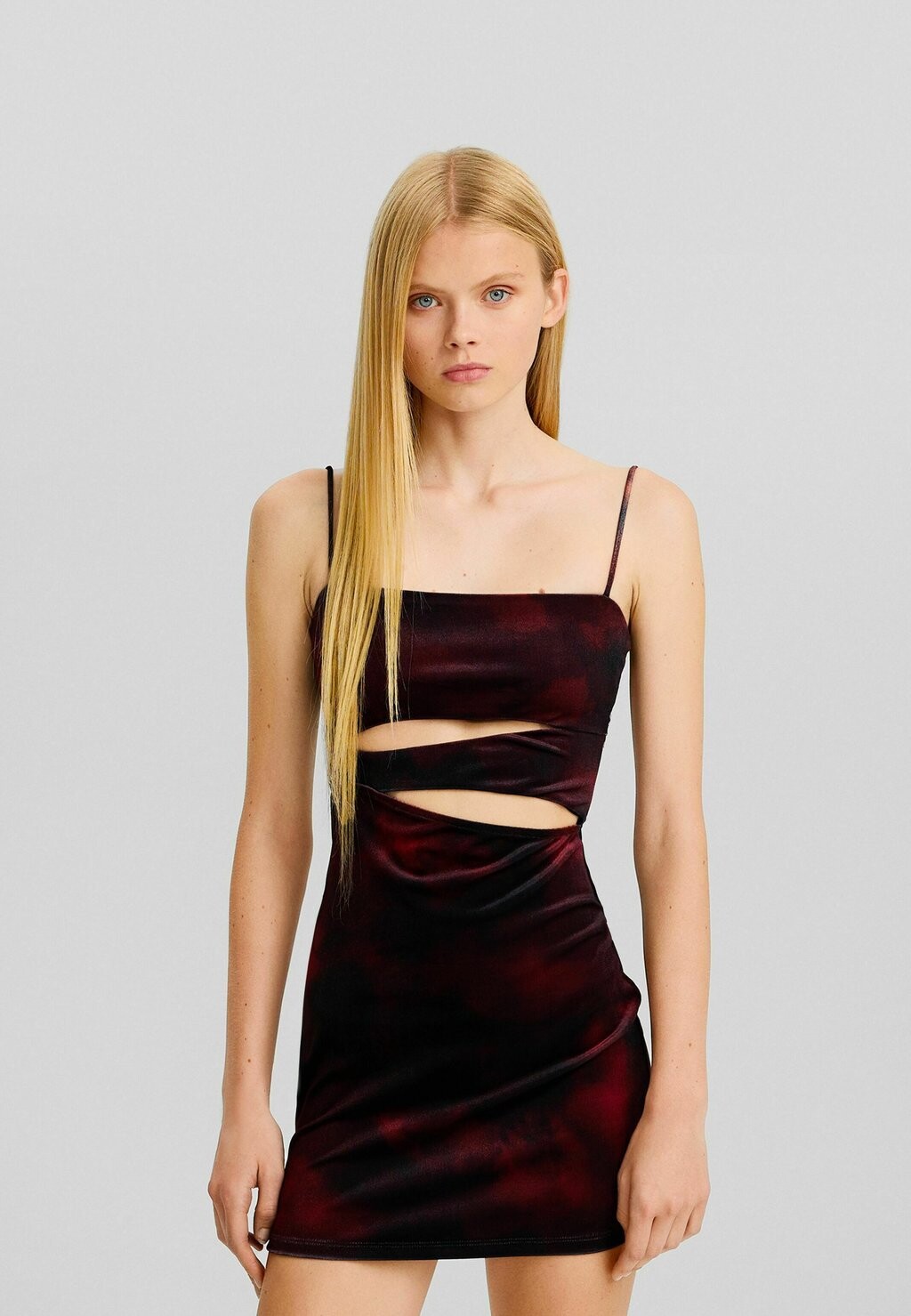 

Коктейльное/праздничное платье STRAPPY WITH CUT-OUT Bershka, цвет bordeaux