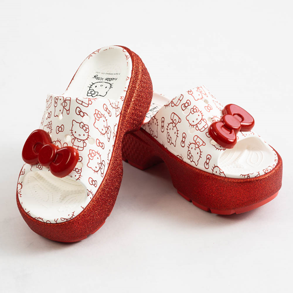 цена Сандалии на платформе Hello Kitty x Crocs, белый/красный