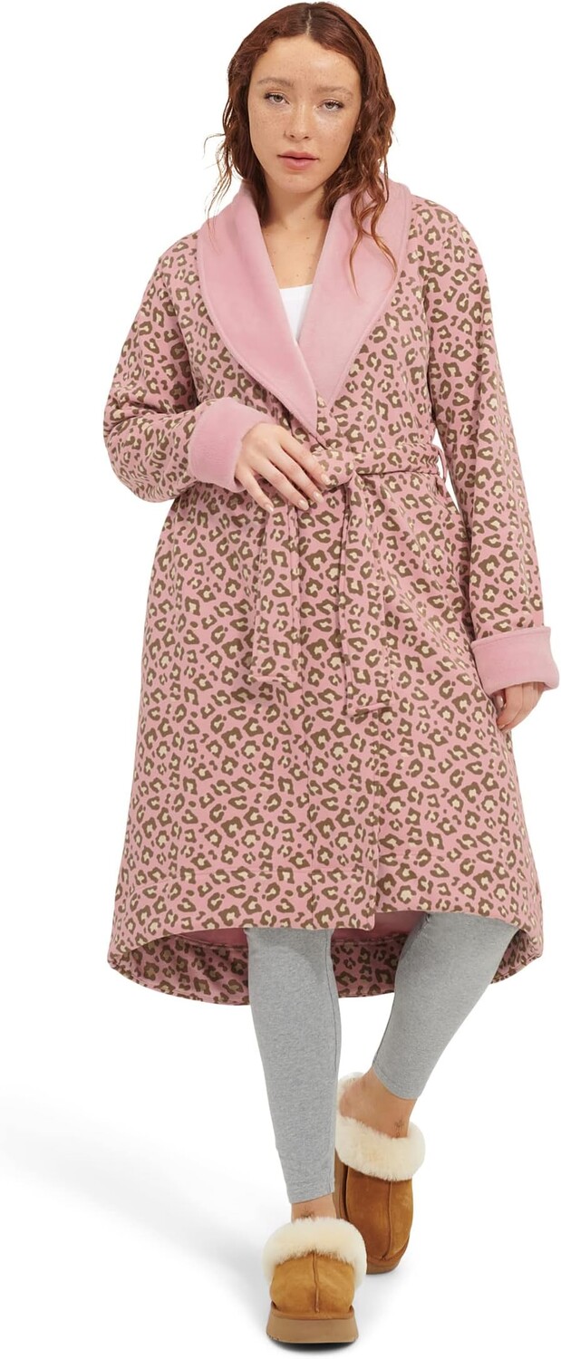 

Халат Duffield II Robe UGG, цвет Clay Pink Leopard