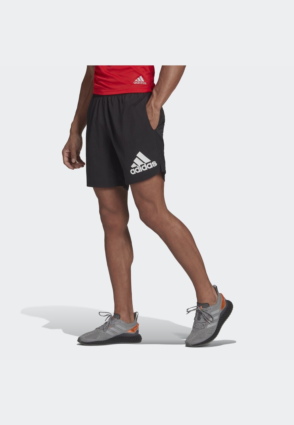 

Спортивные шорты Adidas