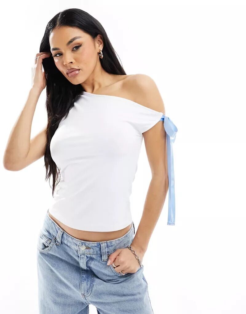 

Белый асимметричный топ с галстуком-бабочкой ASOS