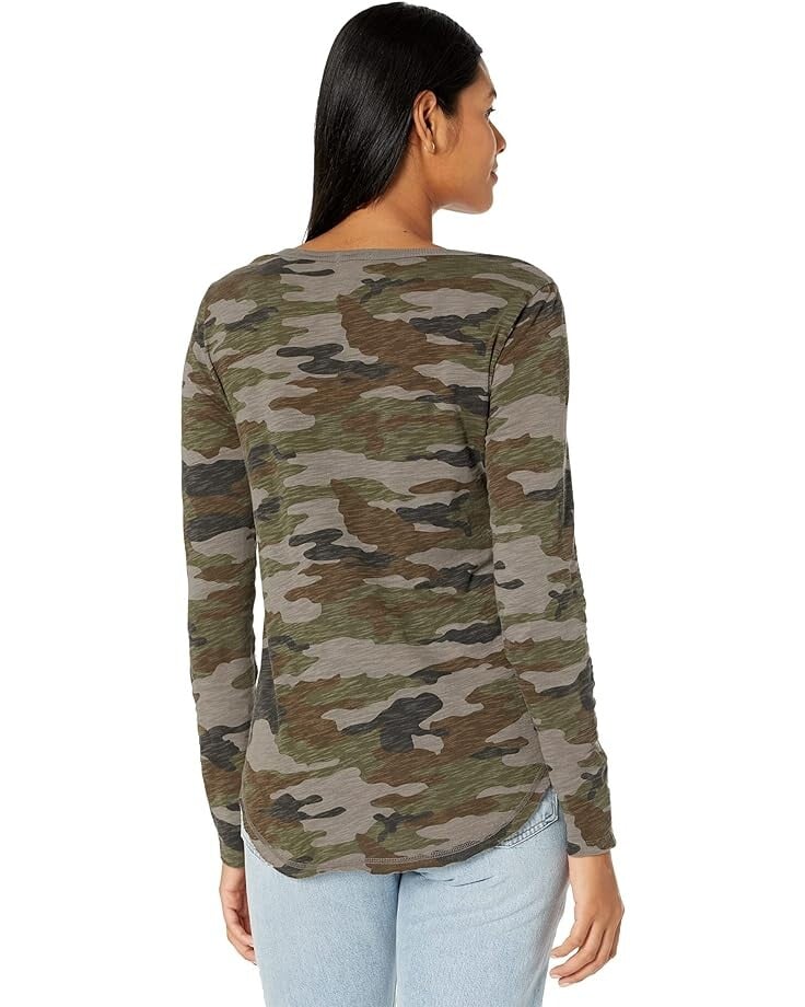 

Футболка Dylan by True Grit Camo Long Sleeve V-Neck Soft Cotton Slub T-Shirt, цвет Vintage Grey