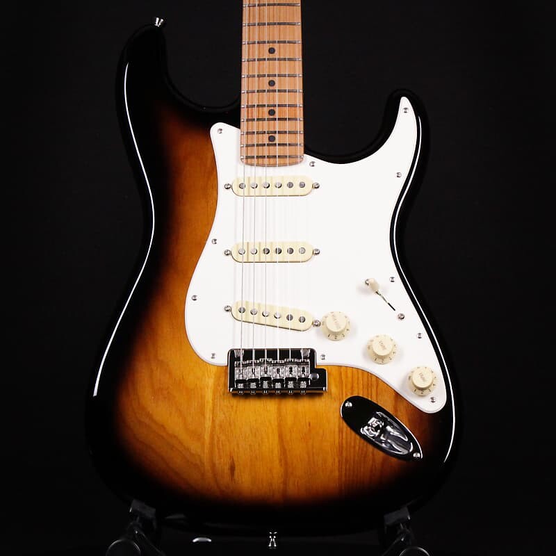 

Электрогитара Fender Limited Edition American Professional II Stratocaster Ash Roasted Maple Custom Shop Pickups 2023