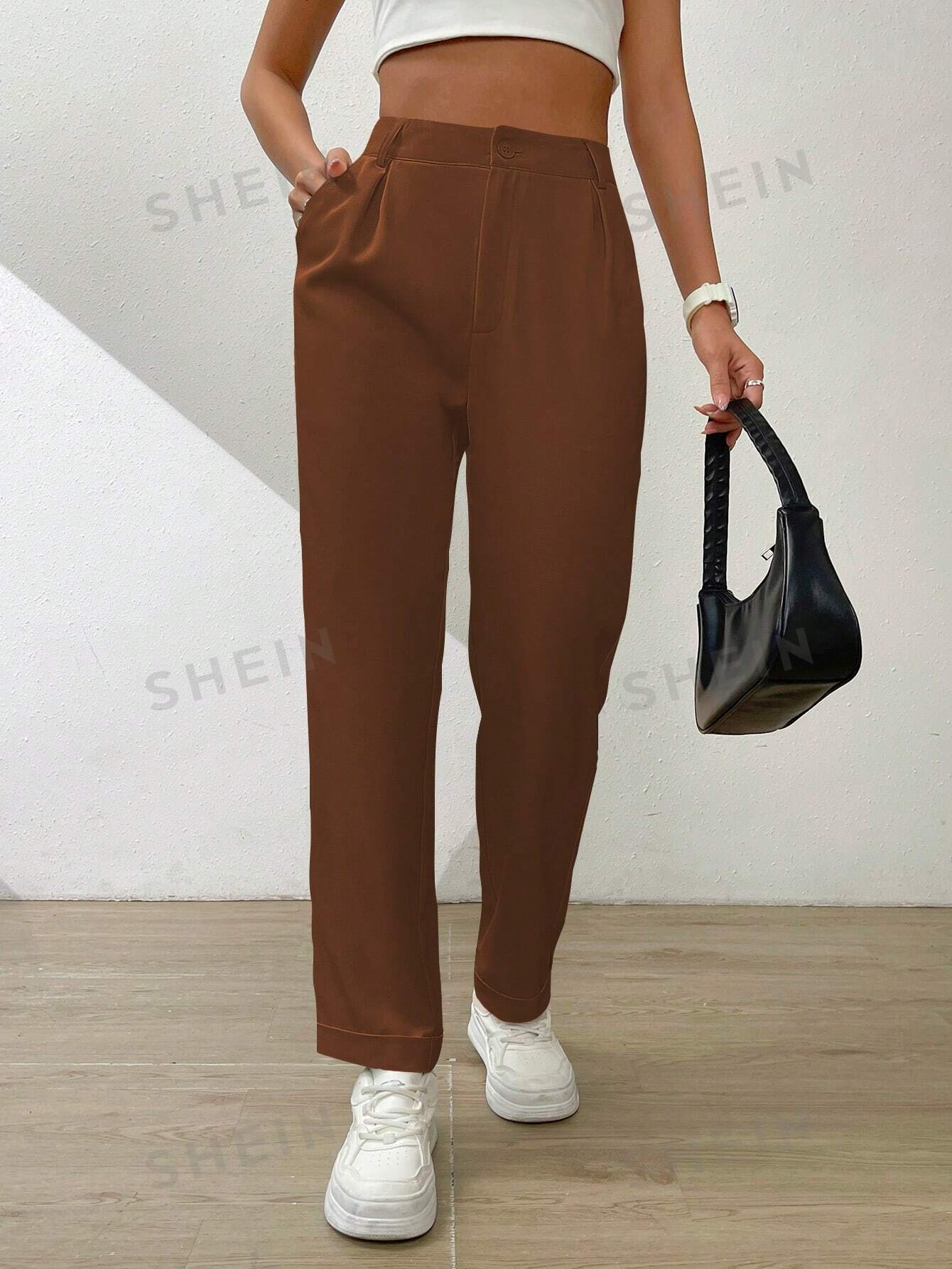 shein essnce однотонные широкие брюки со складками и наклонными карманами коричневый SHEIN Essnce Однотонные широкие брюки со складками и наклонными карманами, мокко браун