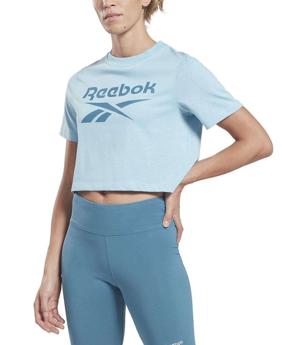 

Женская укороченная футболка с логотипом Identity, эксклюзив Macy's Reebok