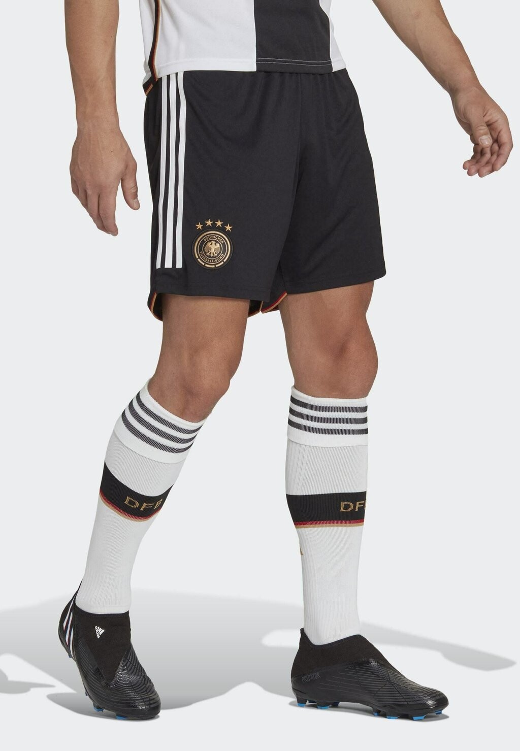

Спортивная футболка Adidas