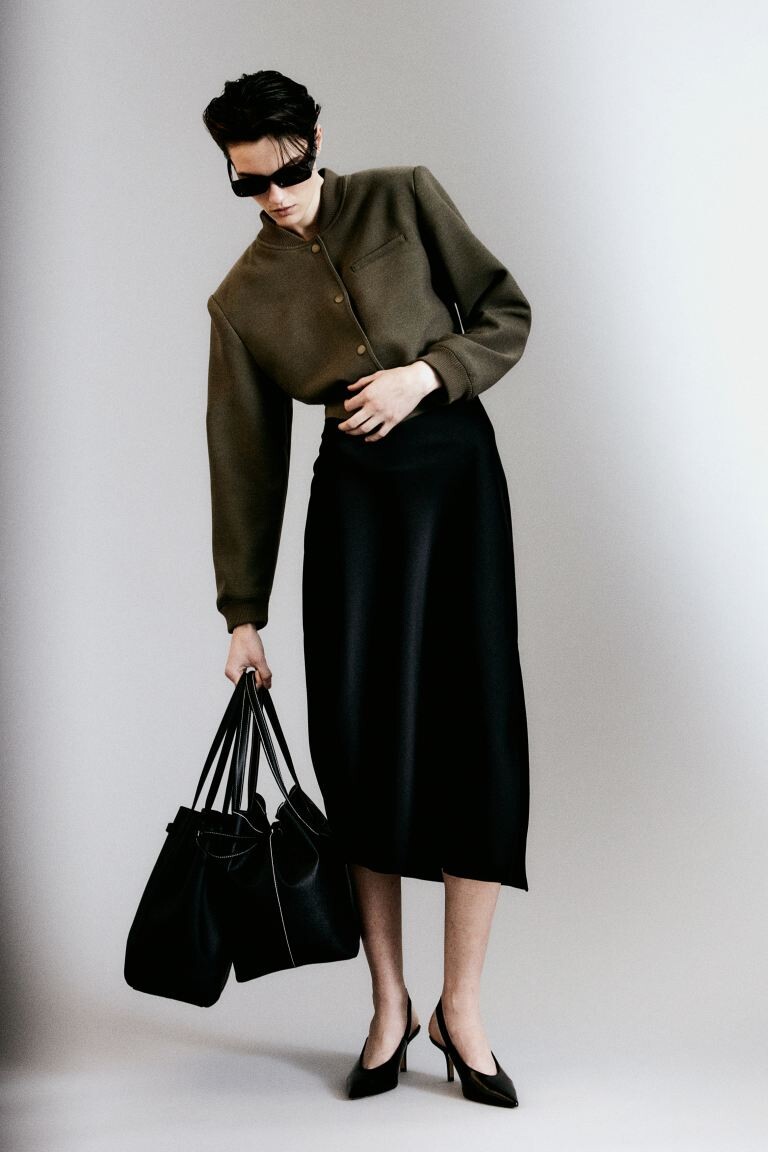 

Короткая куртка с подплечниками H&M, зеленый