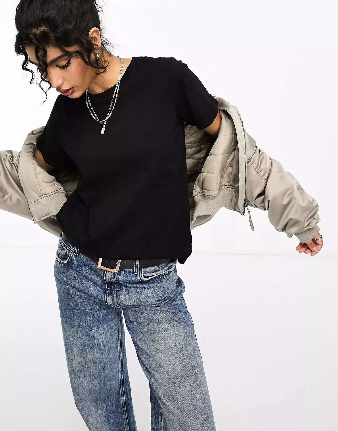 

Черная непринужденная футболка с глубоким краем River Island, Черный