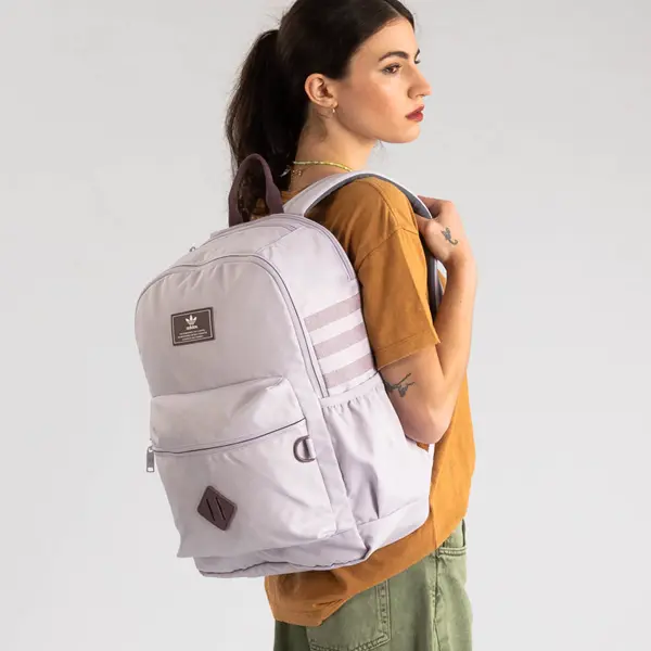 

Кроссовки adidas National 3.0 Backpack, цвет Preloved Fig