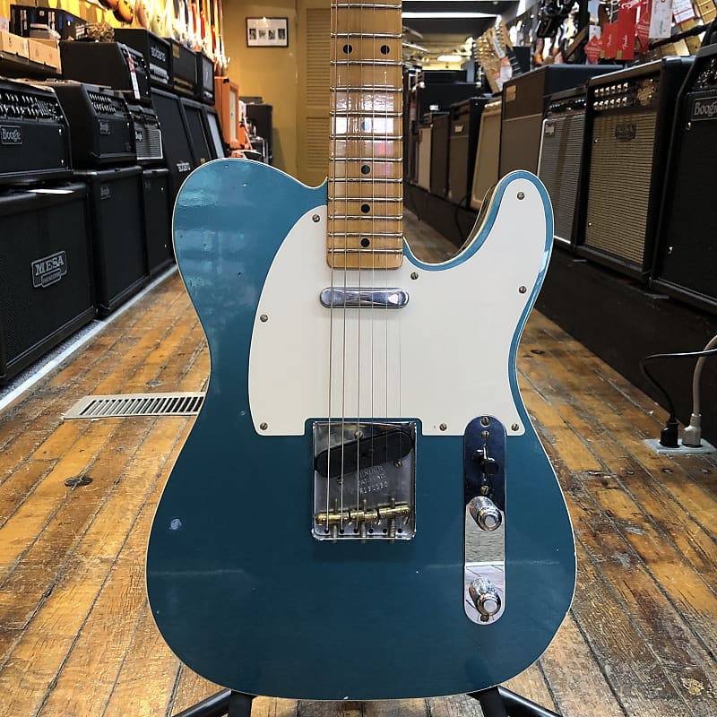 fender custom shop limited edition fat 50s stratocaster relic wide fade chocolate 2 color sunburst Электрогитара Fender Custom Shop Limited Edition '50s Twisted Telecaster Custom Journeyman Relic Electric Guitar Aged Ocean Turquoise w/Hard Case