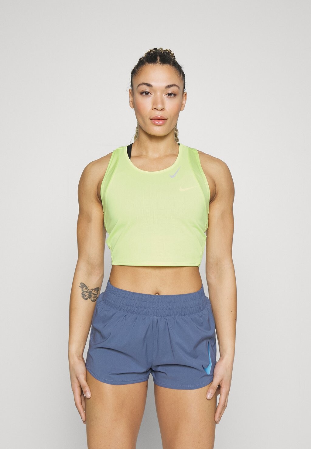 

Топ Nike