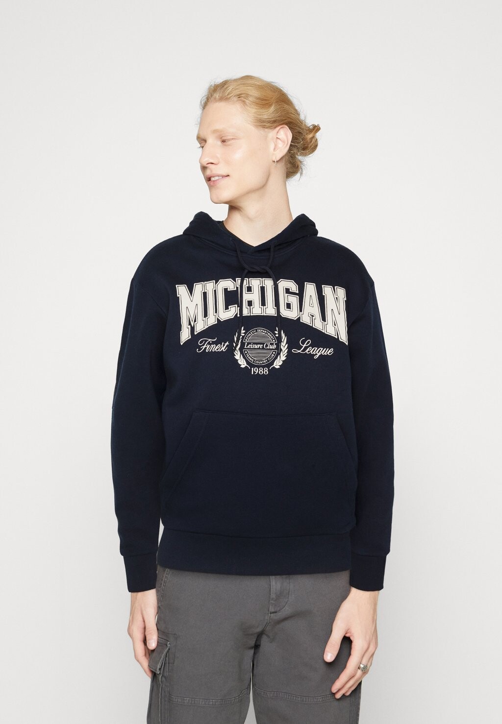 

Толстовка JORBRADLEY MITCH HOOd Jack & Jones, темно-синий пиджак