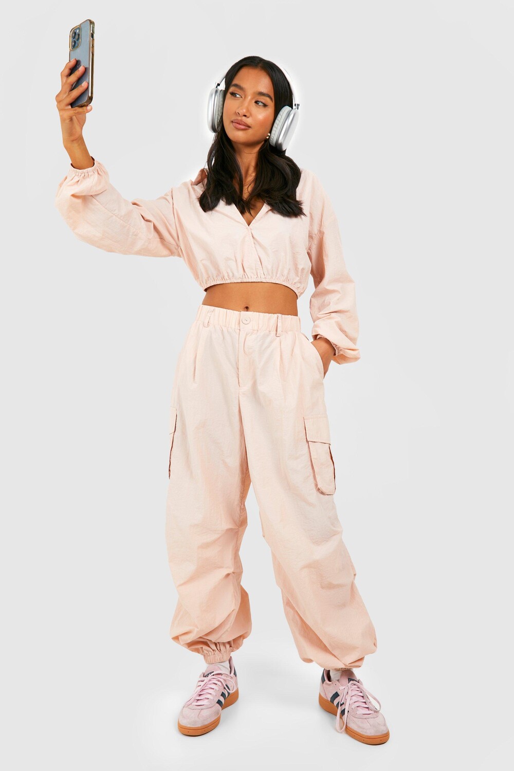 

Маленькие брюки из ткани парашют Boohoo, розовый