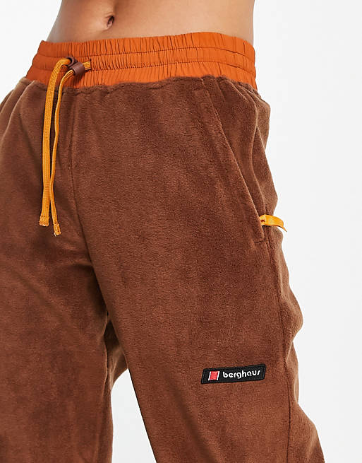 

Коричневые джоггеры унисекс из флиса из шерпы Berghaus Dean Street