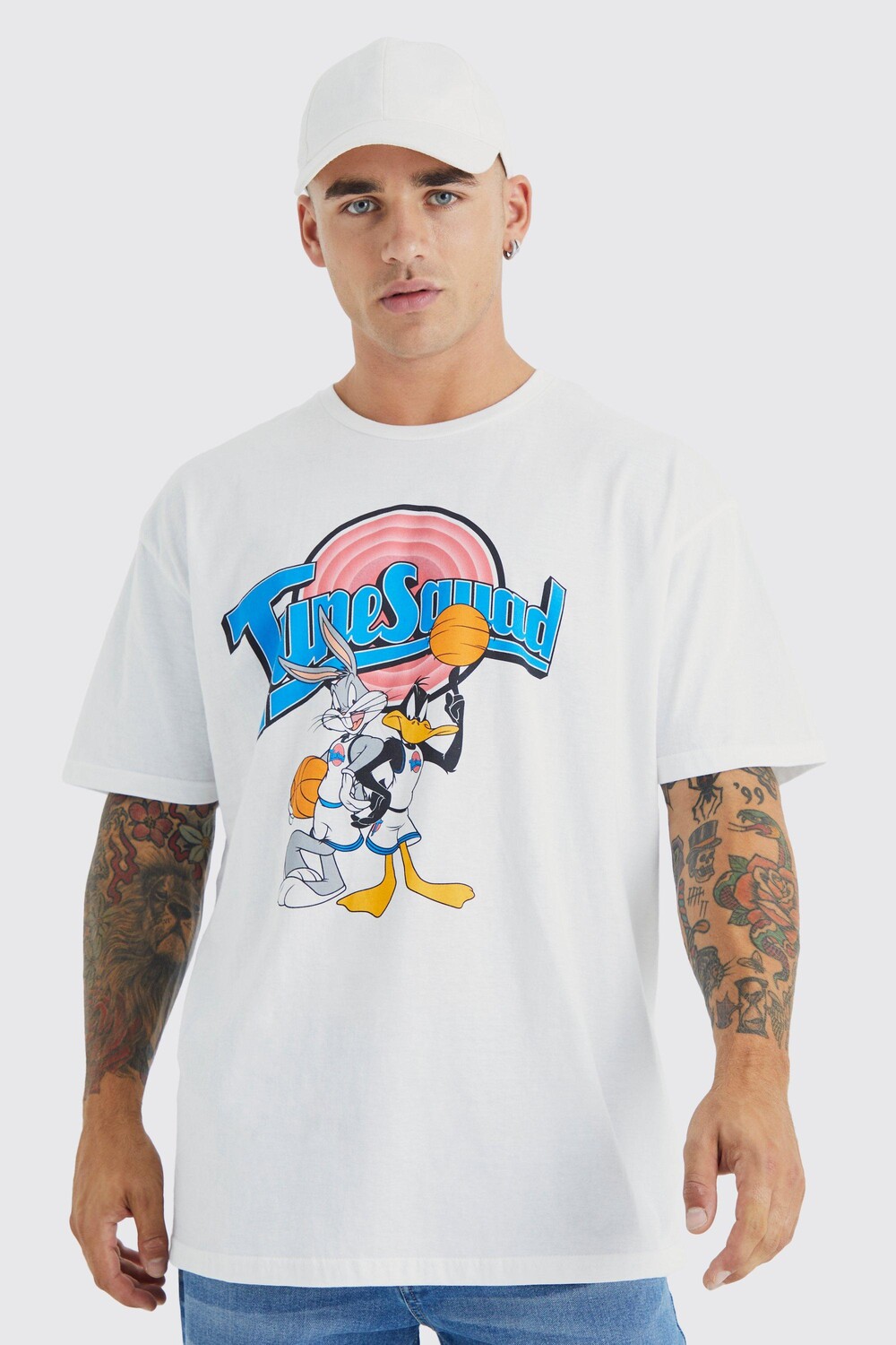 

Оверсайзовая футболка с лицензией looney tunes Boohoo, белый