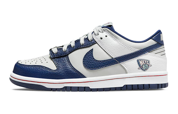 

Кроссовки NBA x Nike Dunk Low EMB Brooklyn Nets GS NBA 75Anniversary для отдыха, серый / белый / синий