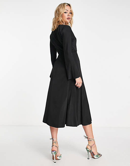 

Черное атласное платье миди с запахом и завязкой на талии ASOS DESIGN