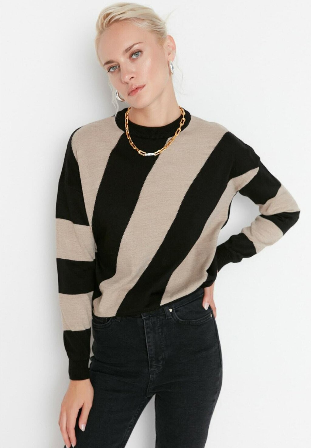 

Свитер Parent Trendyol, цвет camel