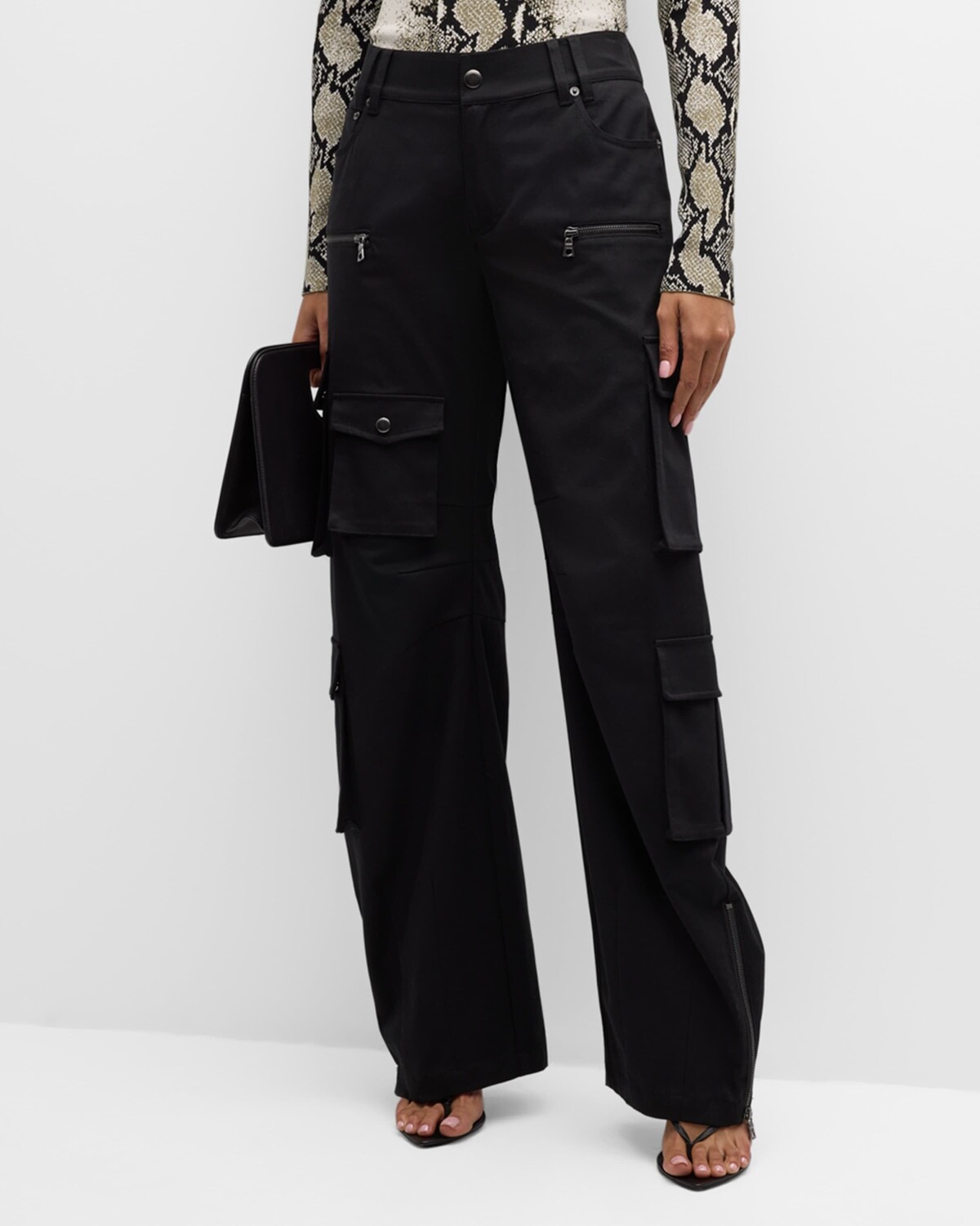 

Брюки-карго оверсайз Akers Alice + Olivia, цвет Black