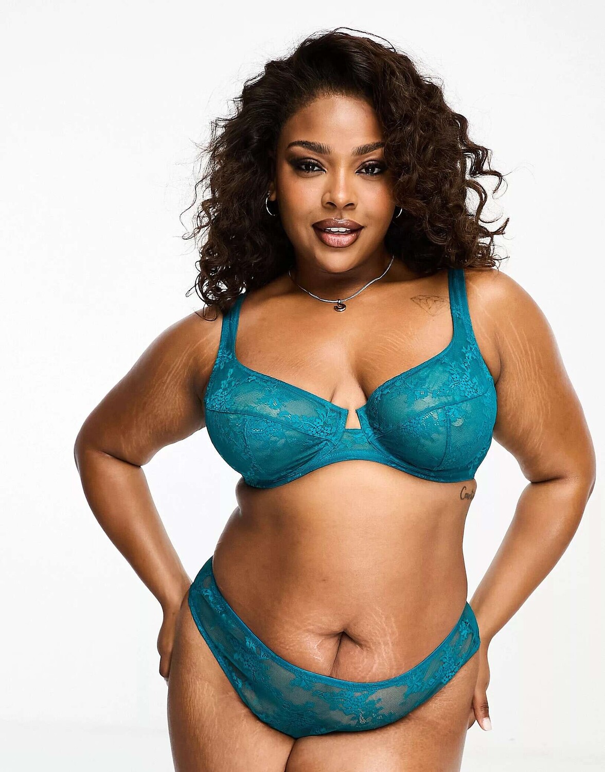 

Бирюзовый кружевной бюстгальтер на косточках ASOS Curve Cate