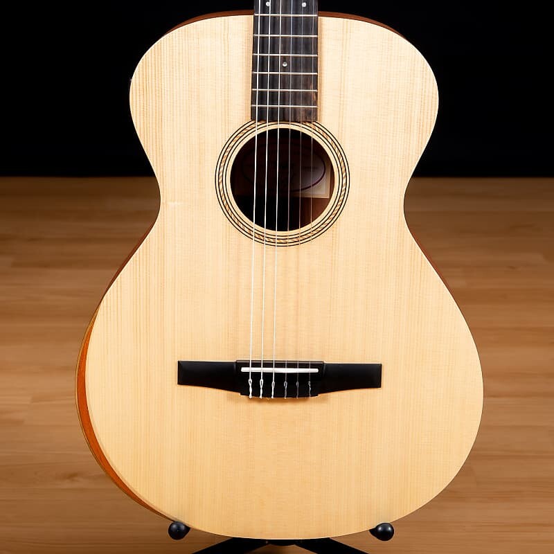 

Акустическая гитара Taylor Academy 12e-N Classical-Electric Guitar - Natural SN 2206083361