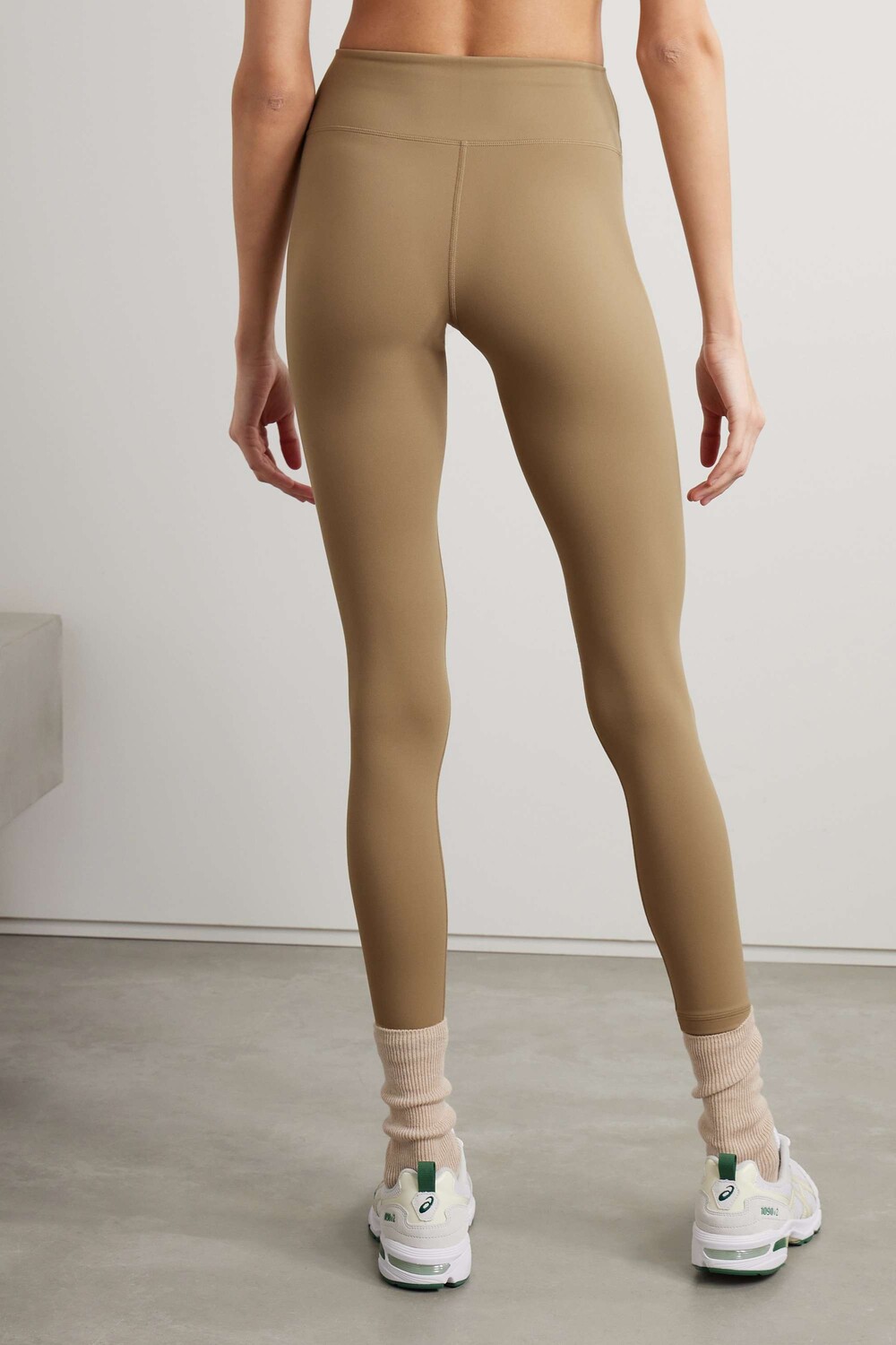 

SPORTY & RICH эластичные леггинсы для бега, песочный