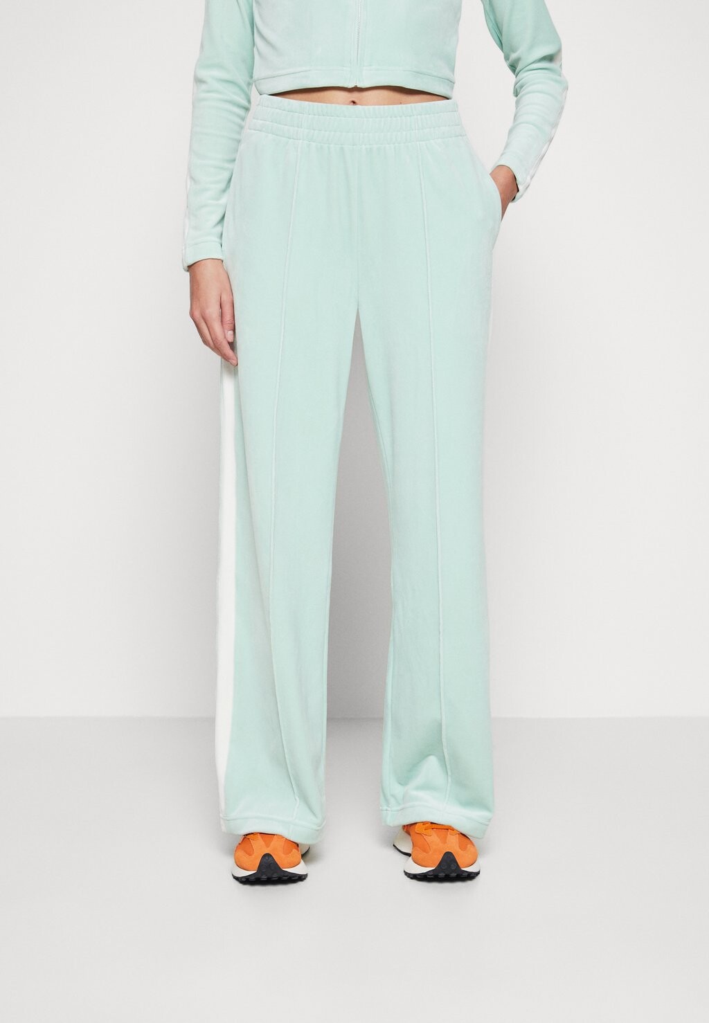 

Спортивные брюки Juicy Couture, Серый