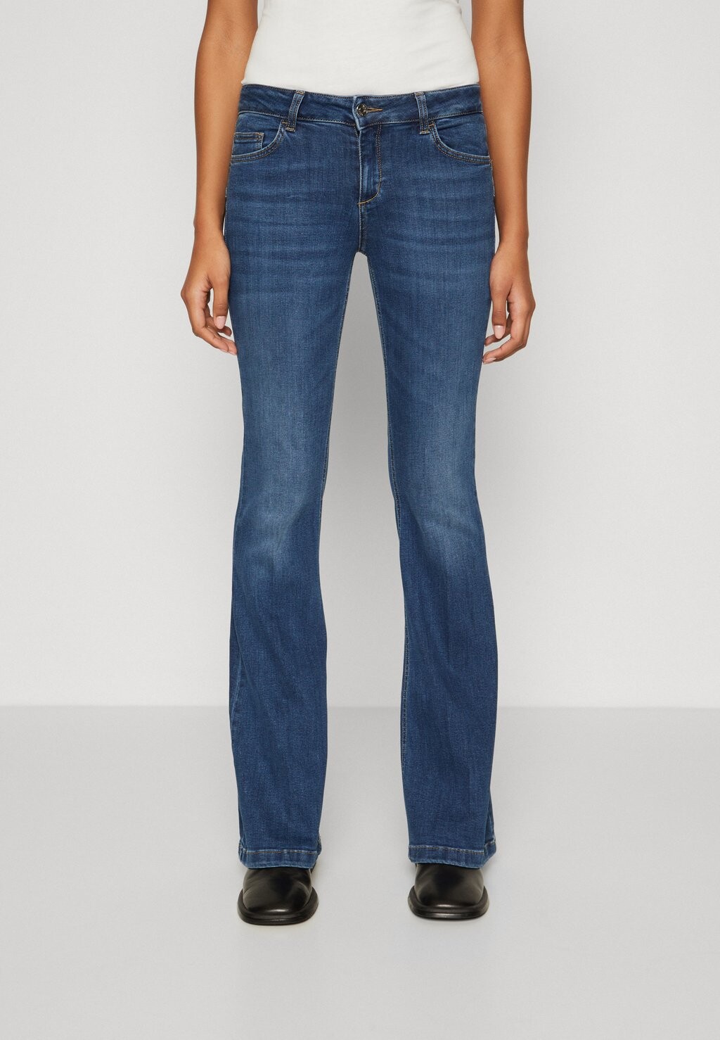 

Расклешенные джинсы Liu Jo Jeans, синий