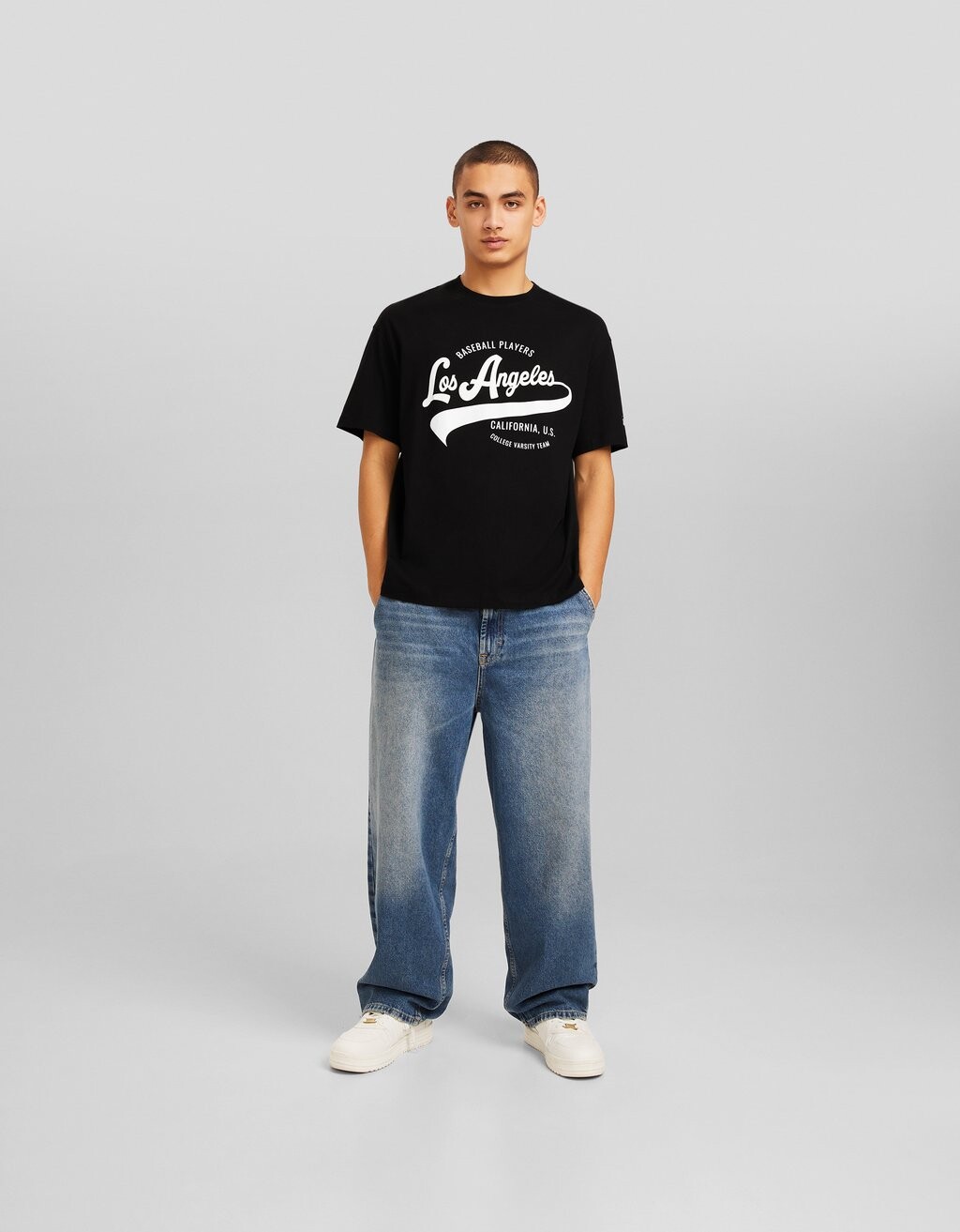 

Футболка с принтом Short Sleeve Bershka, черный