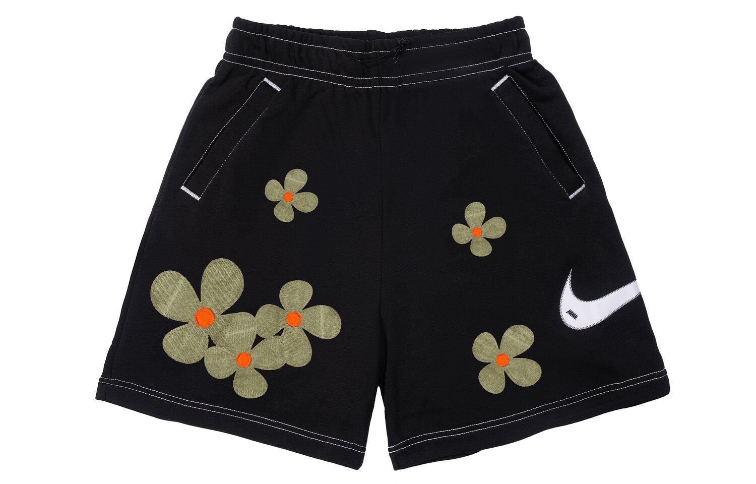 

Повседневные шорты женские черные Nike