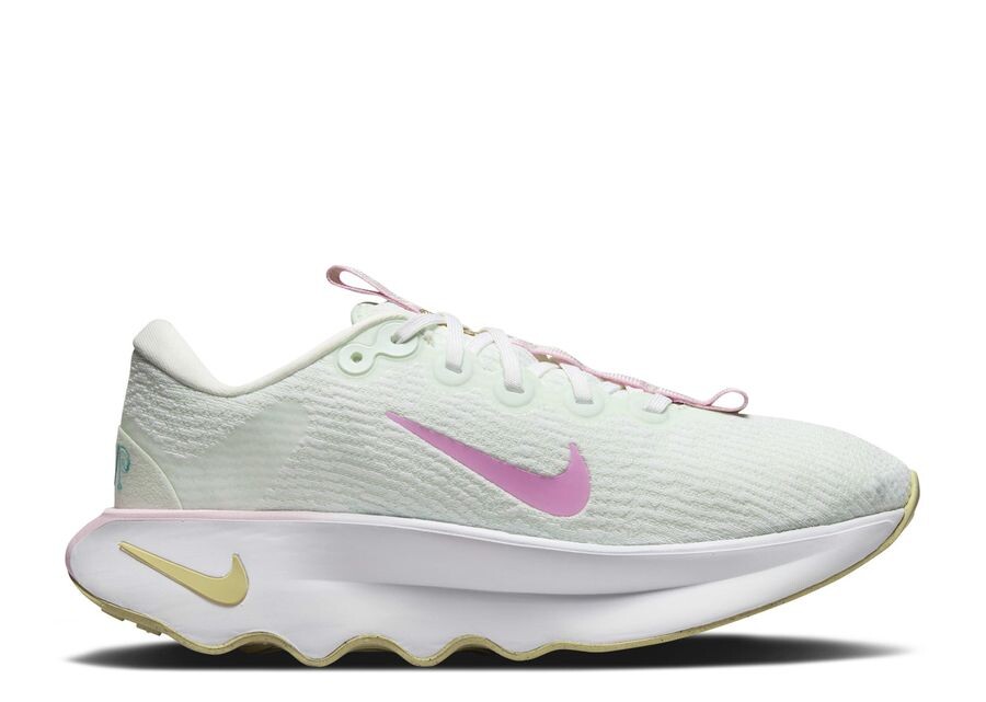 

Кроссовки Nike Wmns Motiva, цвет Green Frost