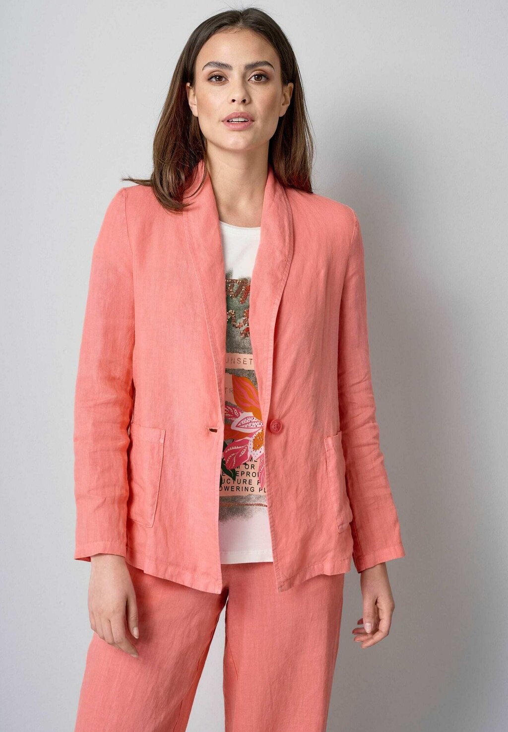 

Блейзер Alba Moda, коралловый