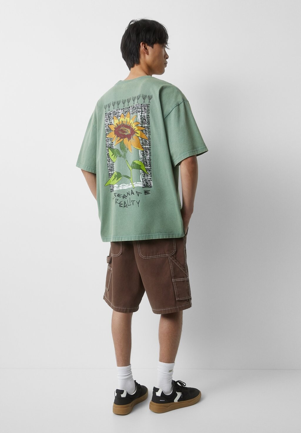 

Футболка с принтом PULL&BEAR, хаки