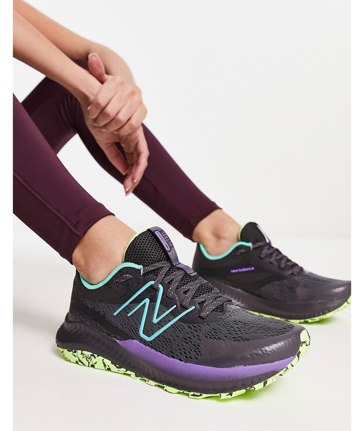

Черные кроссовки для бега New Balance Nitrel