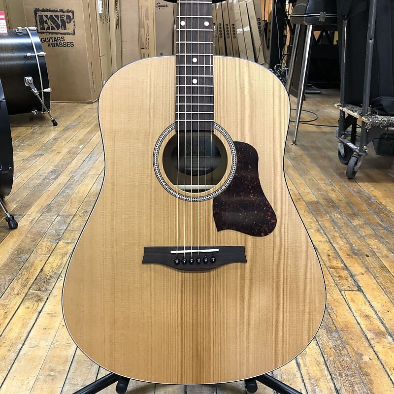 

Акустическая гитара Seagull S6 Original Slim Solid Cedar/Wild Cherry Dreadnought Acoustic