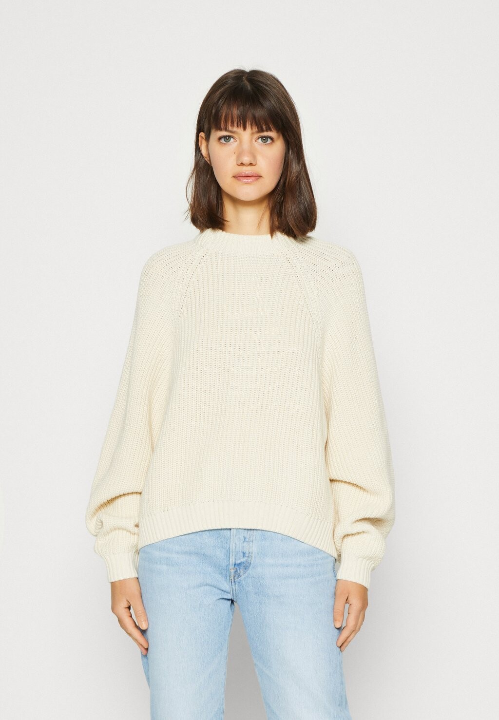 

Свитер Monki, бежевый