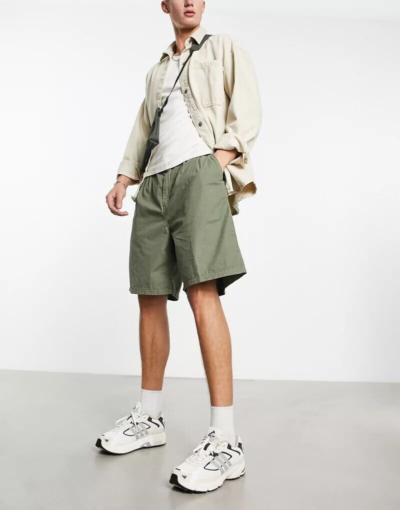 

Зеленые шорты чинос свободного кроя Carhartt WIP Colston