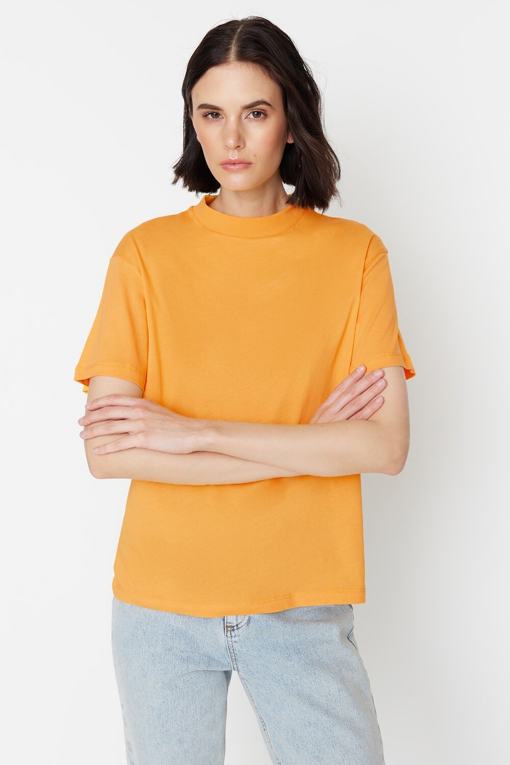 

Футболка Trendyol Mango с высоким воротником