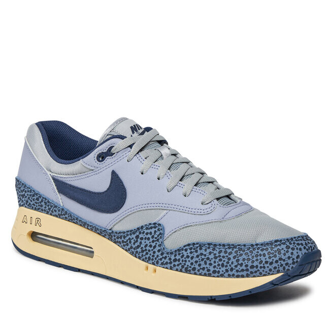 

Кроссовки Nike AirMax, цвет