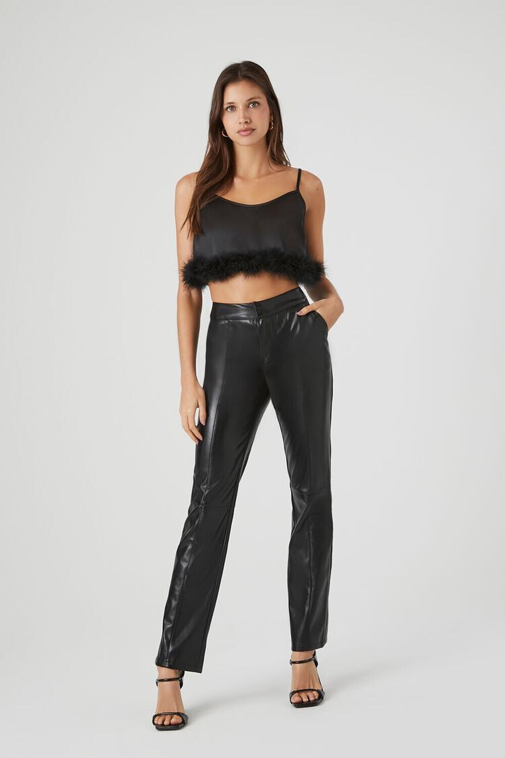 

Брюки узкого кроя из искусственной кожи Forever 21, черный