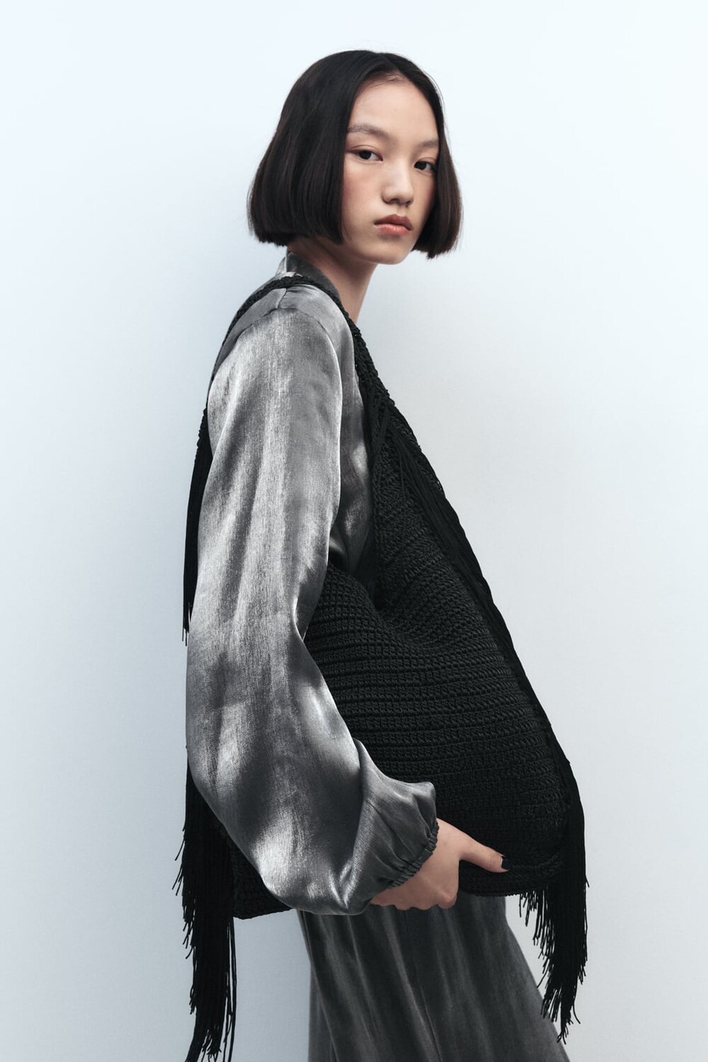 

Сумка-ведро с бахромой, связанная крючком ZARA, черный