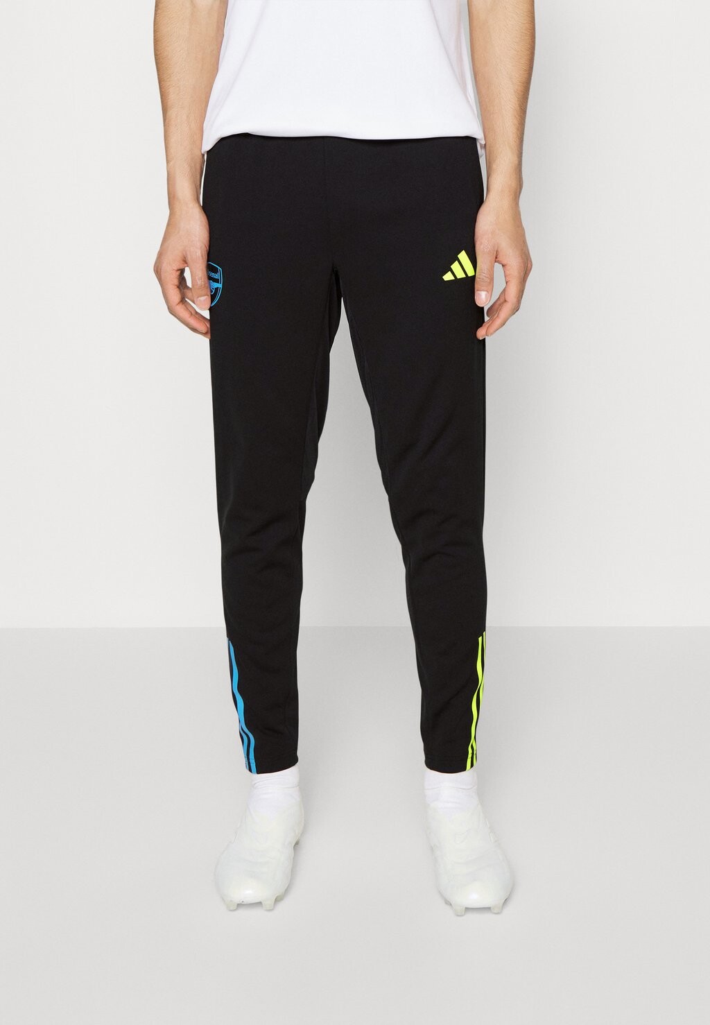 

Спортивные брюки Adidas
